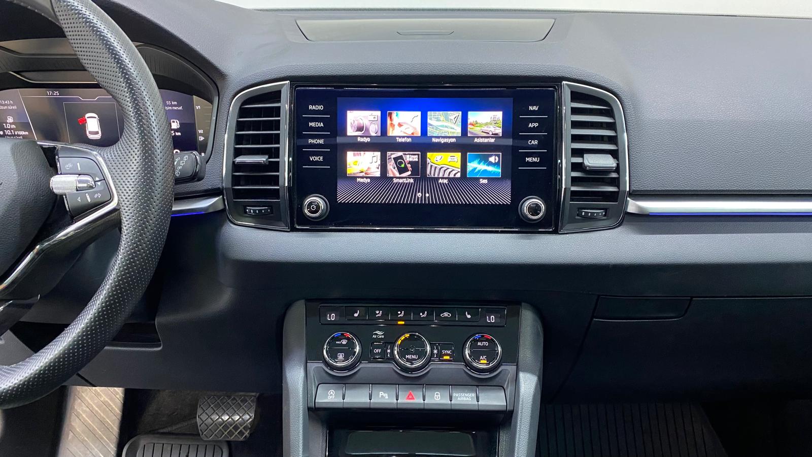 SKODA KAROQ 18